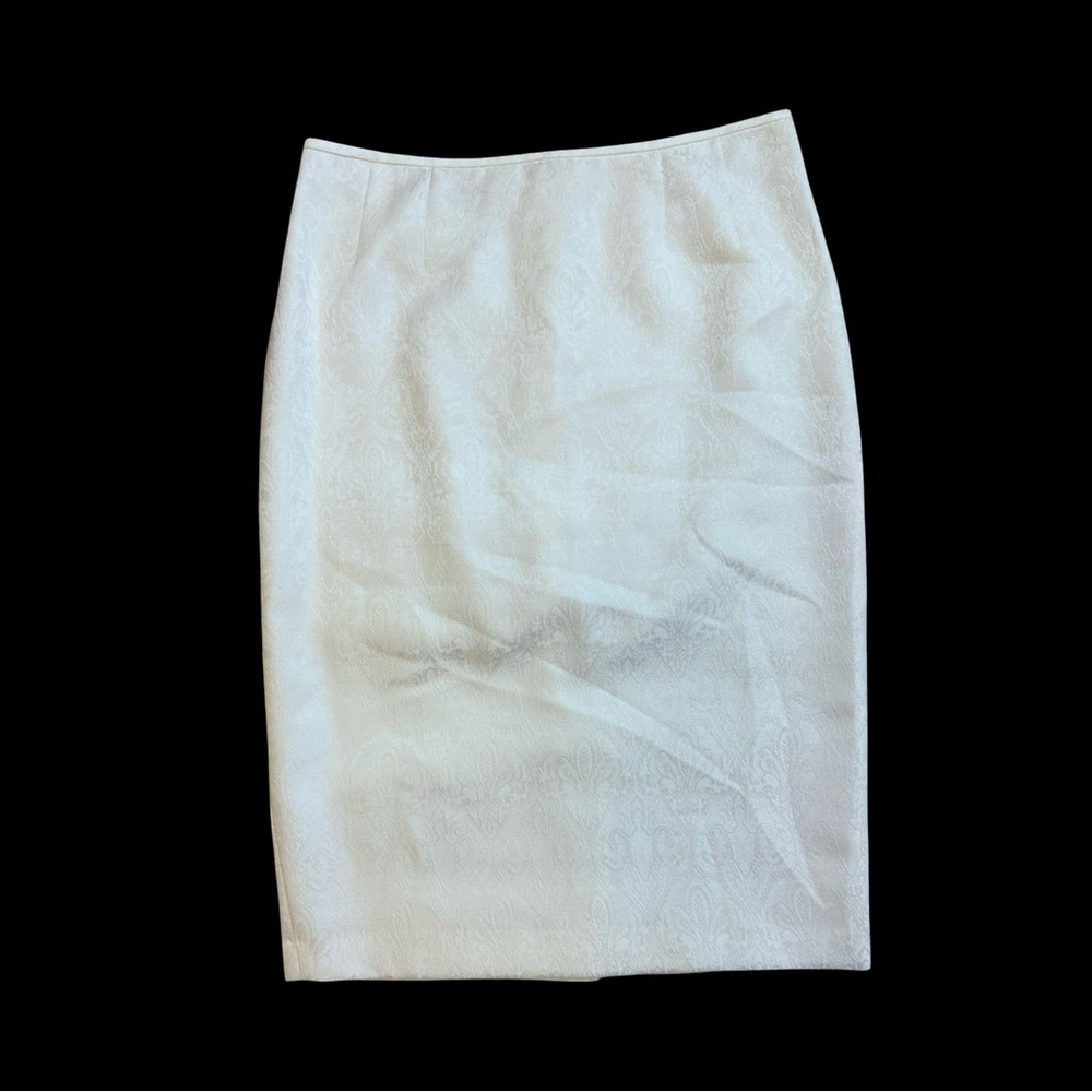 Le Suit Elegant White Pencil Skirt